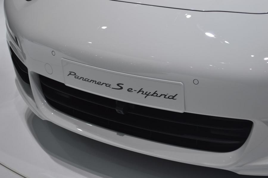  Porsche Panamera S E-Hybrid 2014 года  (фото 48 из 50)